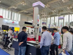 ���ţ������������������������������ģչ��