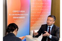 �ڹ⣺�����˸�չ�����Ӵ����ȴ����й���ҵ�߳�ȥ