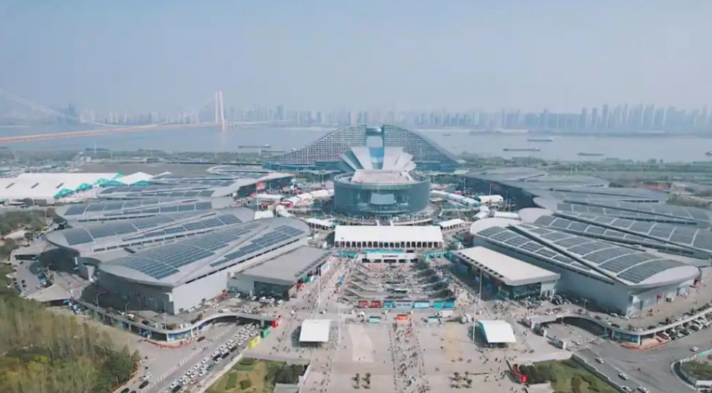 �人��չҵ�ͷ�ǿ������