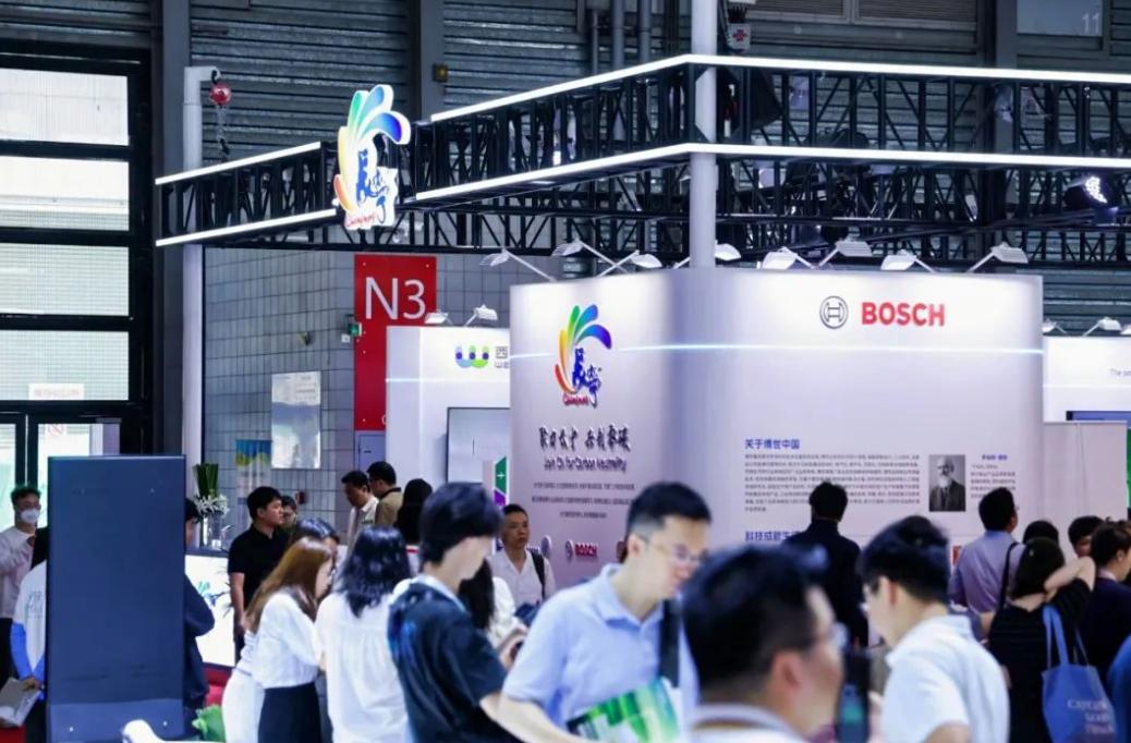 ����չ�����������չ���������࣡