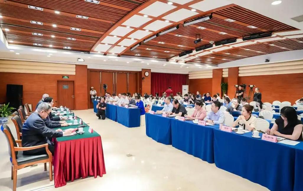 ��ʮһ����ʷ���չ���Ὣ���33����ݲ�������ڹ���ͬ�ھٰ�