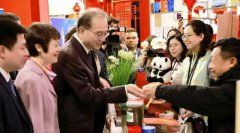 中国农产品走进农博会,受到农业业界人士和当地民众的关注