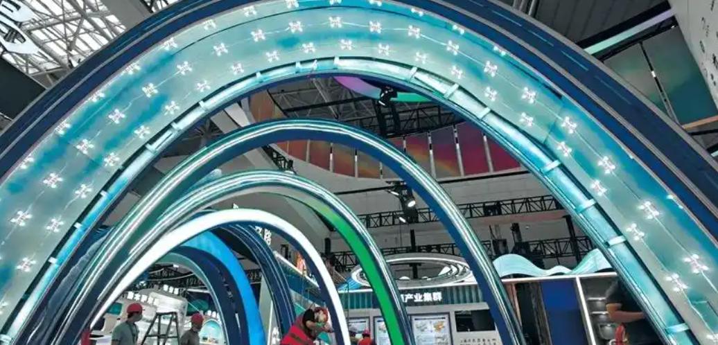 第九届中国—亚欧博览会各展区主体结构搭建完成