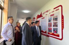 嘎玛泽登调研第六届藏博会巡馆工作